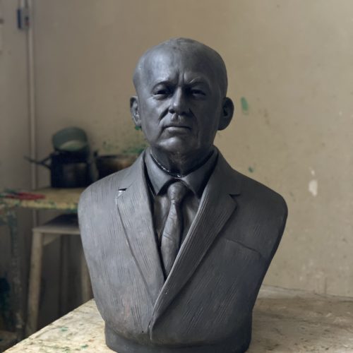 Read more about the article Bust of I. Tsoukalis